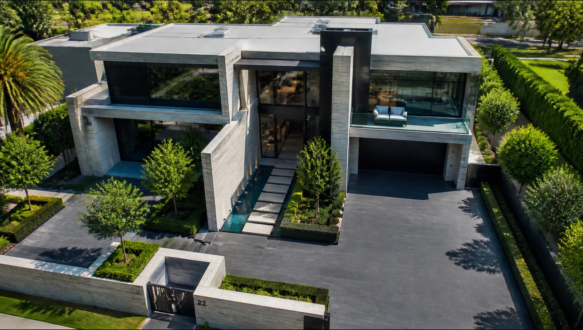 Beautiful Low Water Home and Garden Design front yard landscaping concept Top / Drone View If you have Restricted Water. Images and Photos created by www.house-and-garden-designs.com